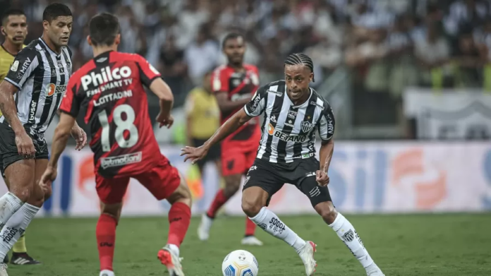 Jogo de vida ou morte! Athletico-PR luta para sair do Z4, enquanto o Galo busca retomar a confiança. Quem levará a melhor nesse embate? Imagem: PEDRO SOUZA / FLICKR ATLÉTICO