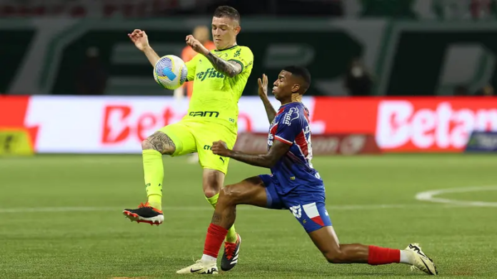 Um confronto que pode mudar os rumos do Brasileirão! Bahia e Palmeiras entram em campo com tudo na Fonte Nova. Prepare-se para fortes emoções! Imagem: Gazeta Esportiva